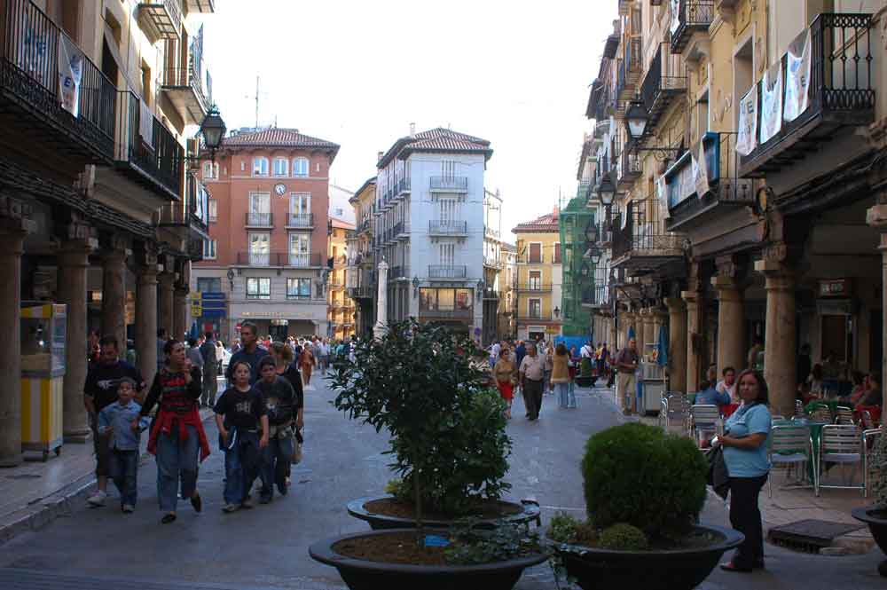 Teruel 13 - plaza del Torico.jpg